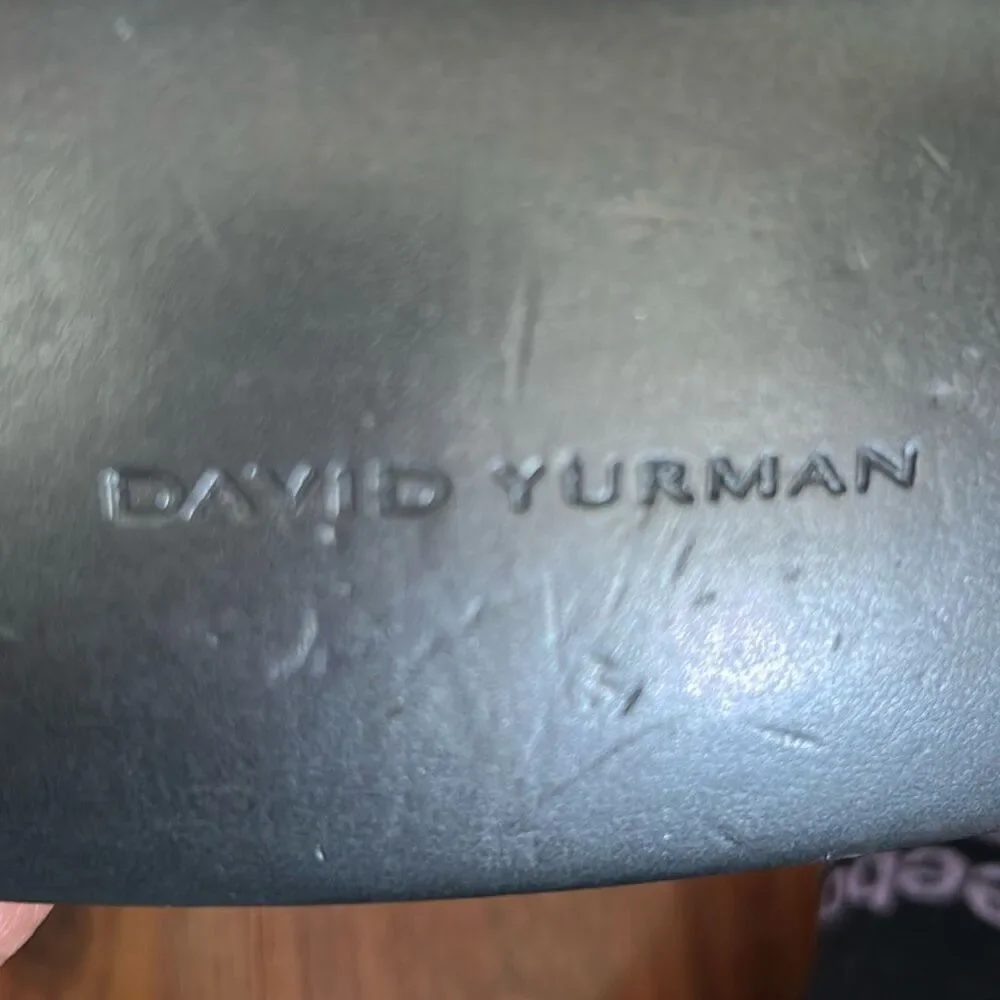 David Yurman gray pewter large sunglass case with cleaning cloth